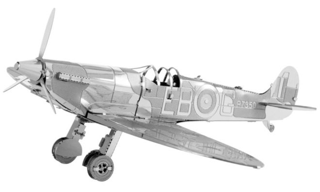 Model detaliat al avionului
