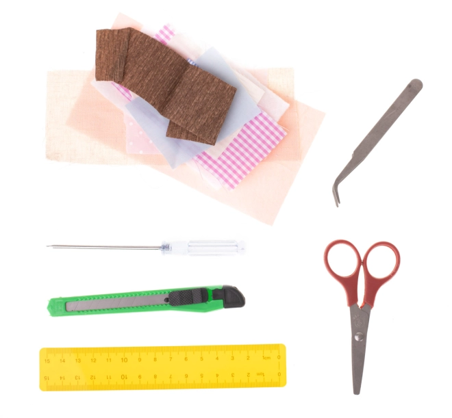 Set DIY cu unelte și adeziv