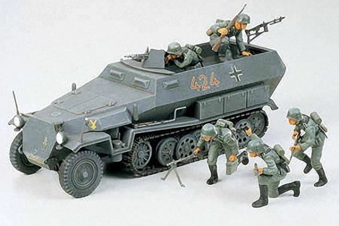 Transportor blindat german Tamiya Hanomag Sd Kfz 251/1