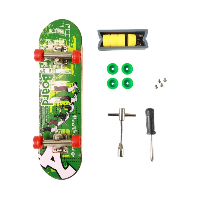 Skatepark cu rampă pentru skateboard și fingerboard