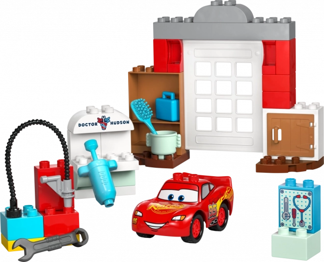 LEGO DUPLO Disney McQueen și vizita în garajul doctorului Hudson