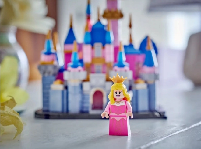 Lego Disney Castelul Mic al Frumoasei Adormite