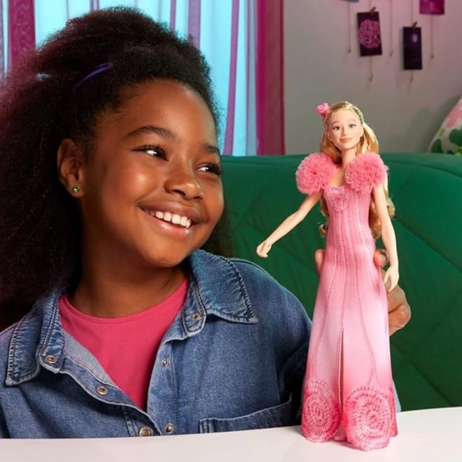 Păpușa cântătoare Glinda din filmul Wicked cu melodia "Popular"