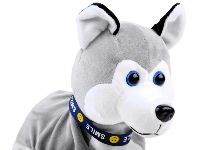 Pui interactiv Husky care reacționează la atingere