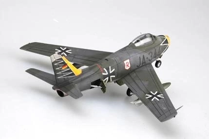 Model avion F-86F-40 Sabre