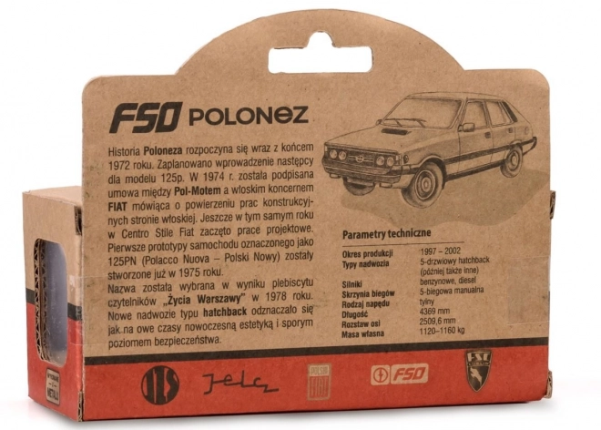 Mașina clasică FSO Polonez verde