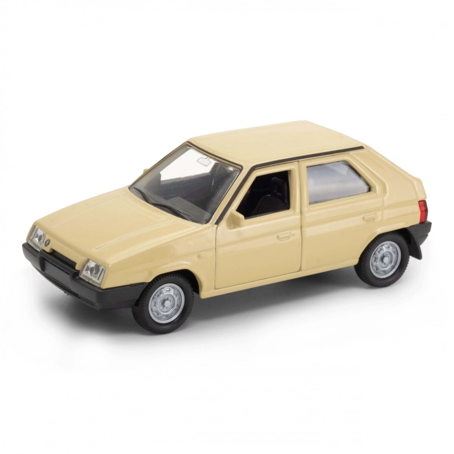 Model mașină Škoda Favorit 1:34 verde deschis