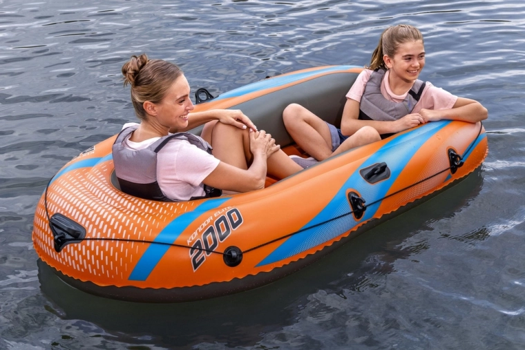 Pentru două persoane, capacitate până la 120 kg