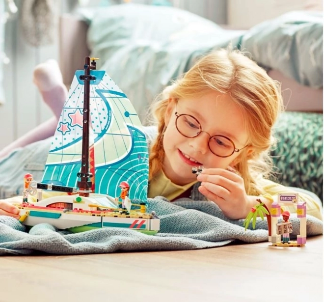 Stephanie și aventuri cu iahtul LEGO Friends