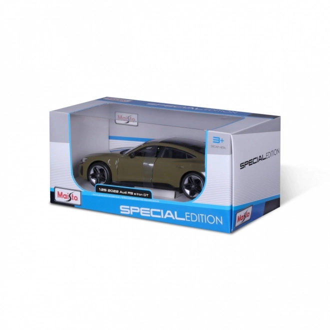 Model Audi RS E-Tron GT 2022 verde 1/25