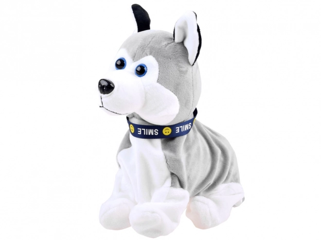 Pui interactiv Husky care reacționează la atingere