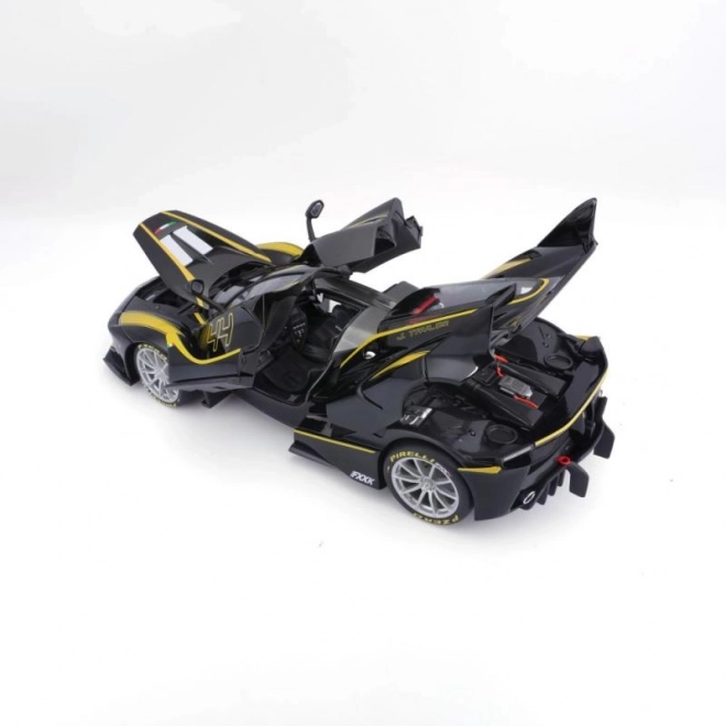 Model metalic Ferrari FXX K din seria Signature de la Bburago la scara 1:18