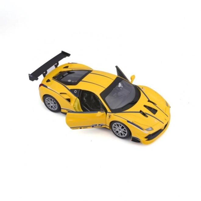 mașină de curse Ferrari 488 Challenge galbenă la scară 1:24