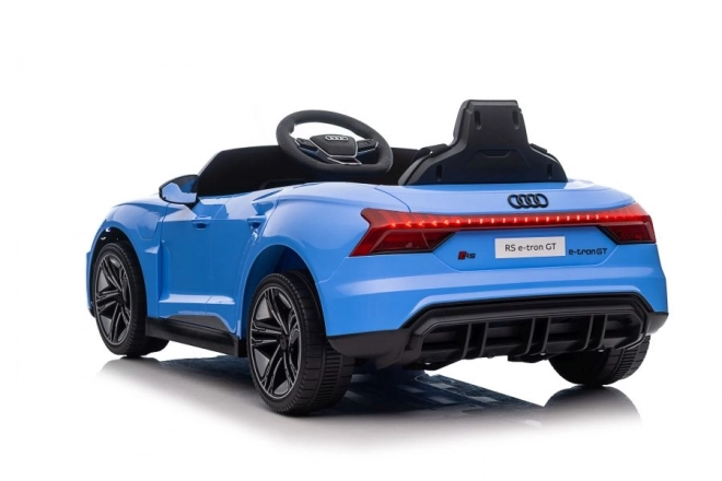 Mașină electrică Audi E-Tron GT albastră