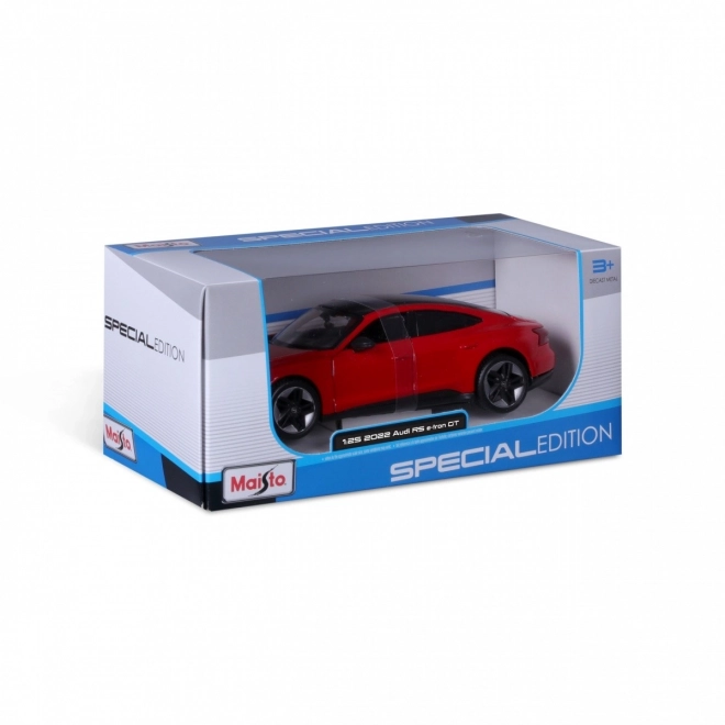 mașină model Audi RS E-tron GT 2022 roșu scara 1:25