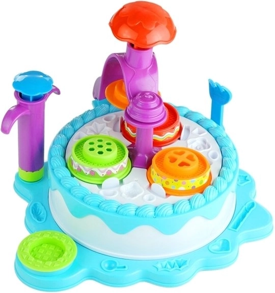 Tort de zi de naștere pentru decorat