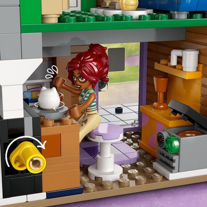 Apartamente și magazine LEGO Friends în orășelul Heartlake