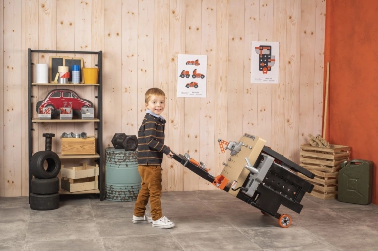 Construcție pliabilă și roți