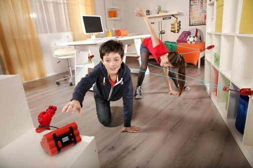 Construiește-ți propriul labirint „laser” în câteva clipe
