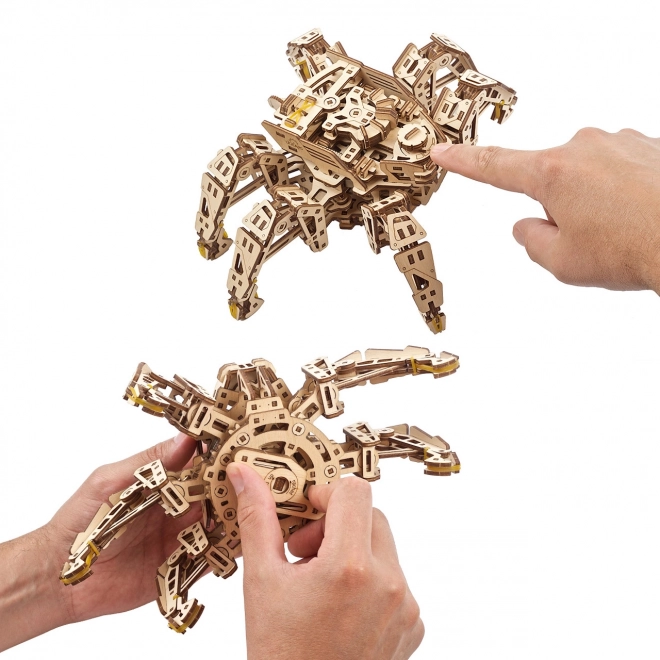 Puzzle 3D Mecanic din Lemn Ugears Explorator Hexapod