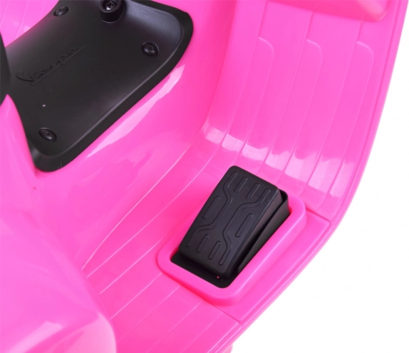 Scuter Electric pentru Copii Vespa – roz