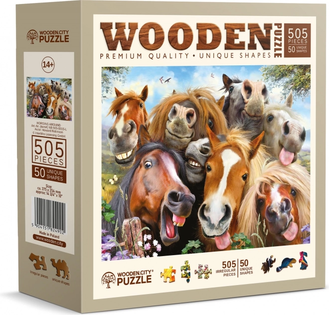 Puzzle din lemn cu cai peste tot