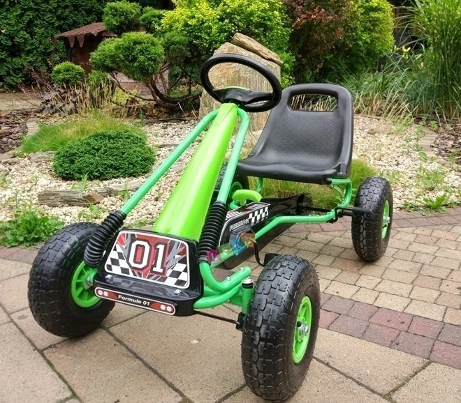 Kart cu pedale + Anvelope gonflabile + Scaun reglabil – Verde