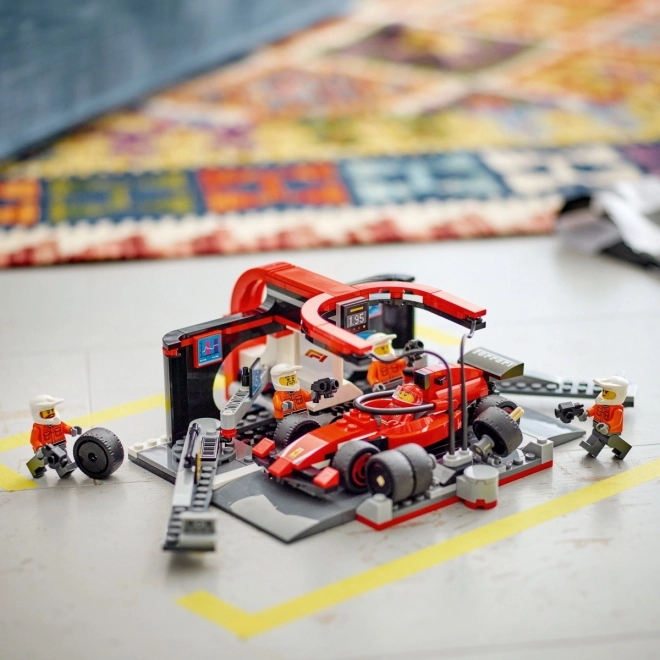 Garajul F1 LEGO City cu echipă Ferrari