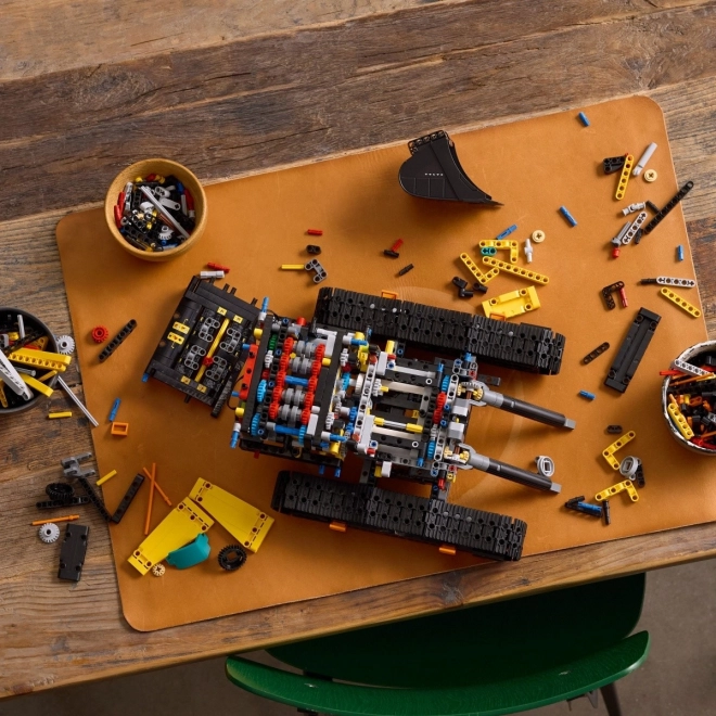 Set de construcție LEGO Technic Volvo EC500 Excavator Hibrid