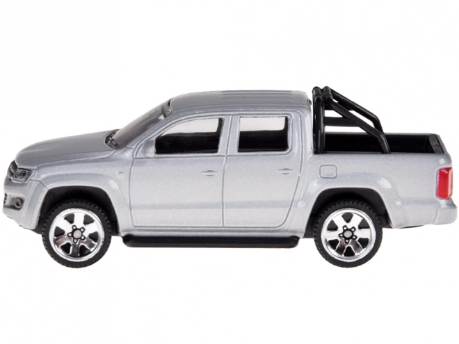 Mașinuță metalică licențiată Volkswagen Amarok la scară 1:64