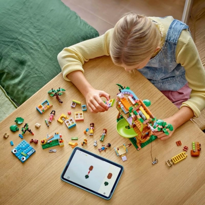 Lego Friends întâlnire la cabana prieteniei din copac
