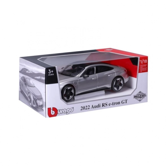 Mașinuță de colecție Bburago Audi RS e-tron GT argintiu la scara 1:18