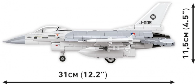 Set Avion F-16 Fighting Falcon din 425 Cărămizi