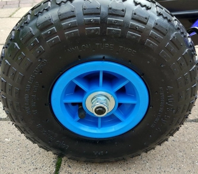 Kart cu pedale + Anvelope gonflabile + Scaun reglabil – Albastru