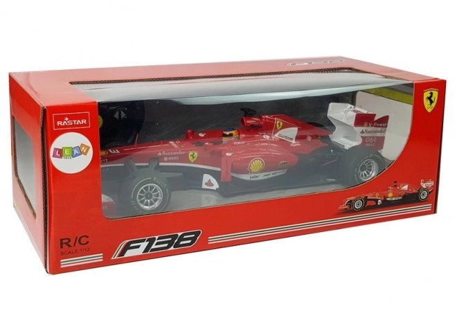 Mașina de curse Ferrari F138 Formula 1 roșie