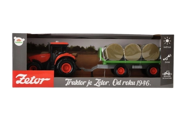 Tractor Zetor cu remorcă și baloți