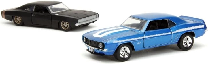 Construcție metalică și detalii realiste