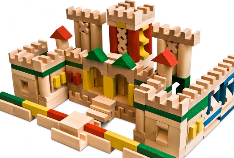 Construcții creative din lemn de fag natural