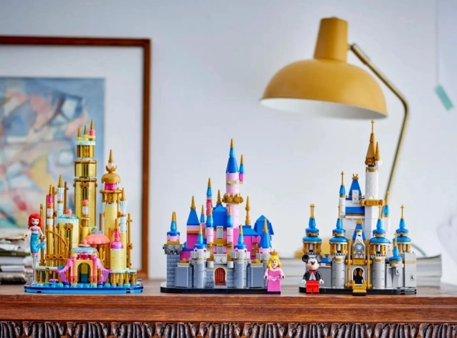 Lego Disney Castelul Mic al Frumoasei Adormite