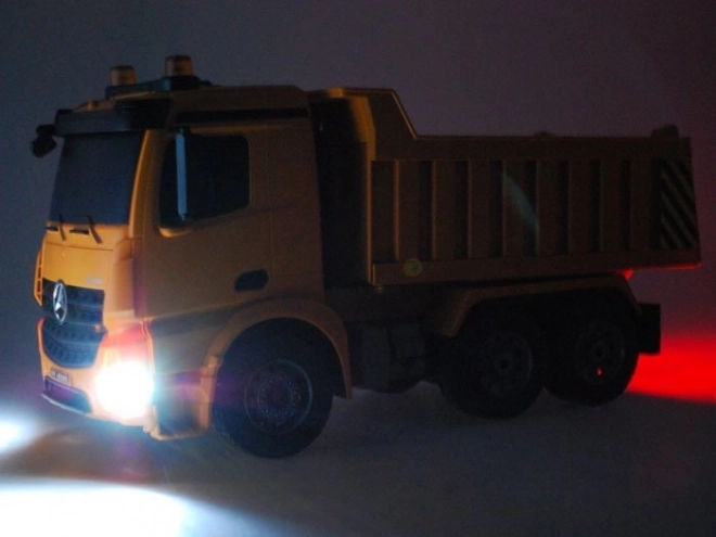 Camion basculant Mercedes telecomandat