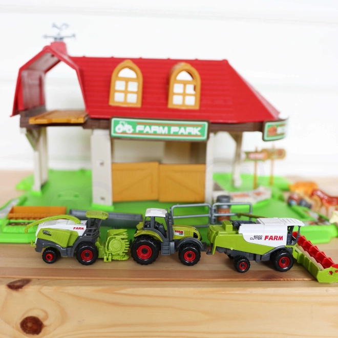 Set Fermă cu Tractoare și Figurine