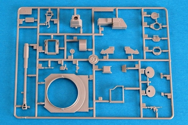 Model din plastic a tunului autopropulsat British AS-90