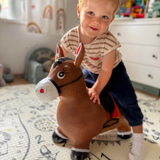 Dezvoltă echilibrul și motricitatea