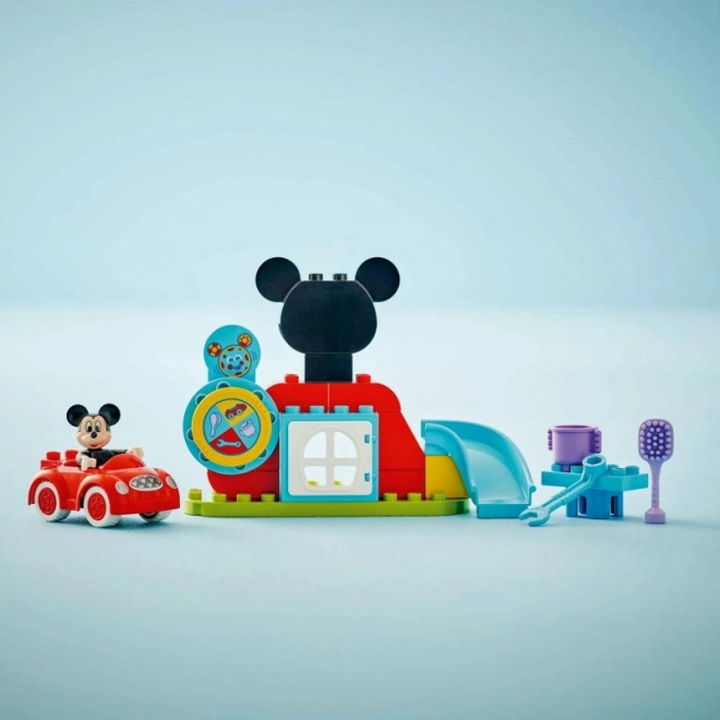 Clubul prietenilor lui Mickey Mouse și mașinuța LEGO DUPLO