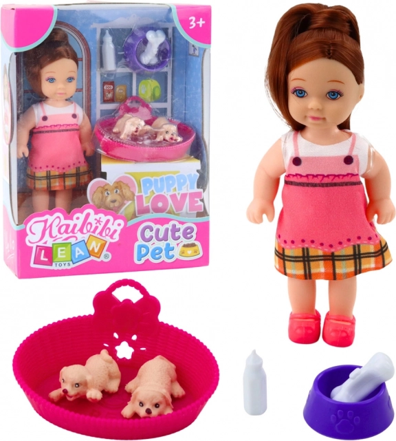 Mini păpușă cu doi cățeluși și accesorii