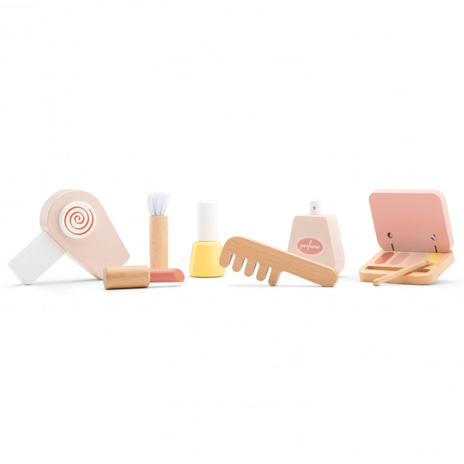 7 accesorii cosmetice din lemn