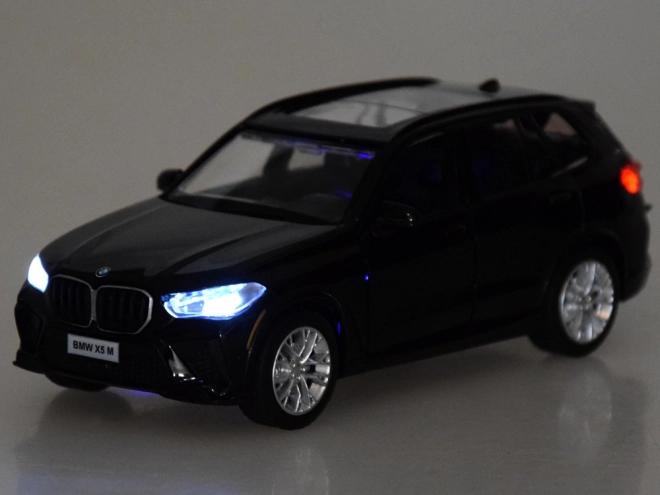 Model BMW X5M autocolant metalic cu sunete și lumini