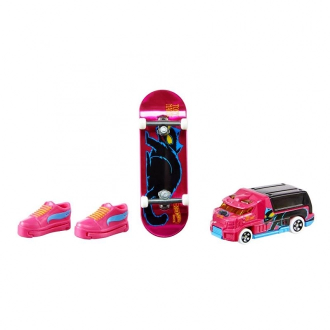 colecția de skate-uri și mașinuțe Hot Wheels