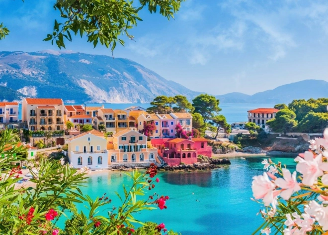 Puzzle Satul Colorat Assos Grecia 500 de piese