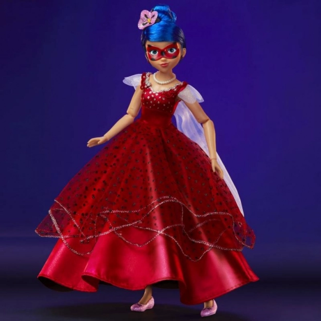 Păpușă Ladybug în rochie de bal